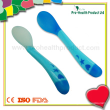 Cuillère en silicone flexible pour bébé Color Change